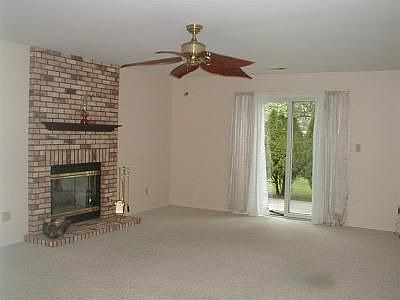 4th image of 610 E 92nd Pl