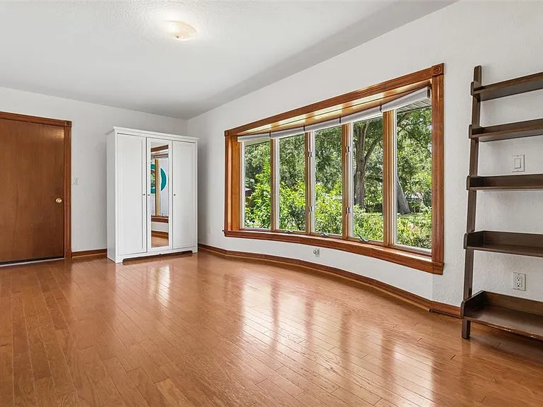 2603 N Ridgewood Ave — Photo 13