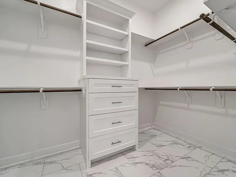 210 W Netleaf Ct — Photo 15