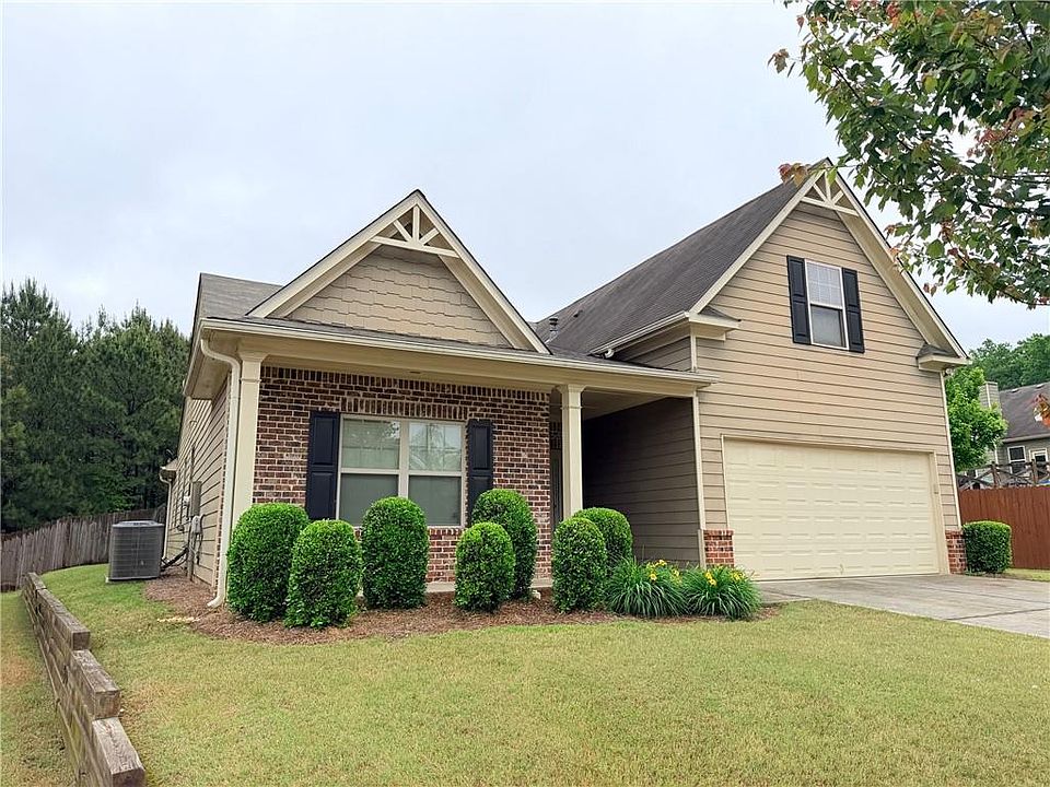1st image of 40 Poplar Ln