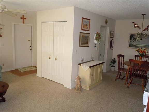 2nd image of 425 Sandpiper Dr APT D