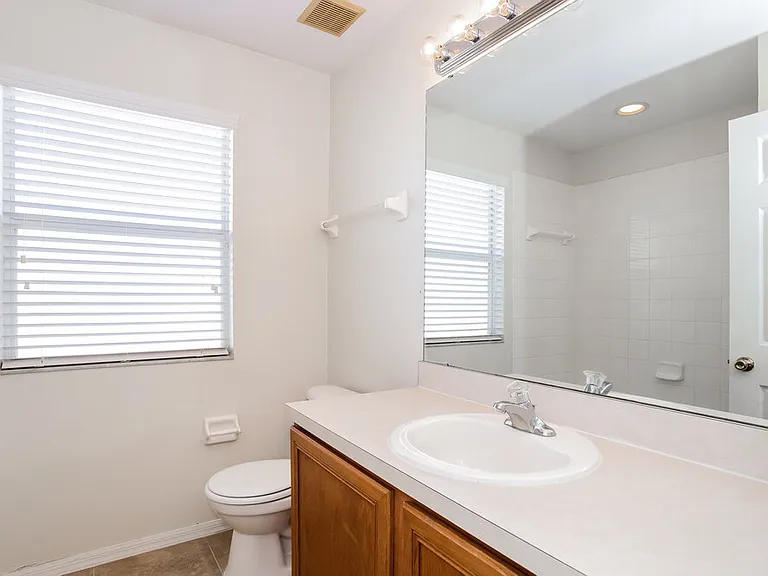 1300 Creekview Ct — Photo 15