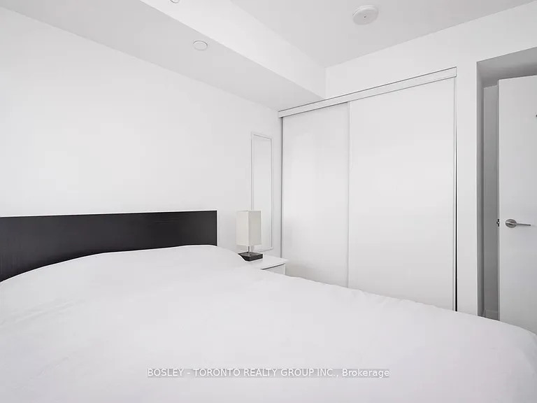 160 Flemington Rd #408 — Photo 19