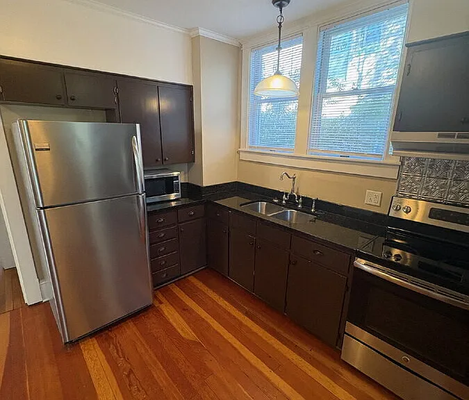 86 E Grattan St — Photo 15