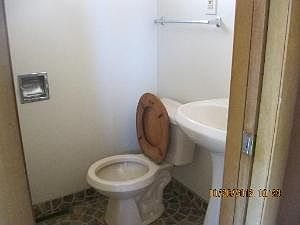 4th image of 910 Bellwood Ave