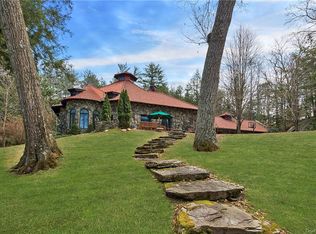 84 E Lake Rd, Tuxedo park, NY 10987