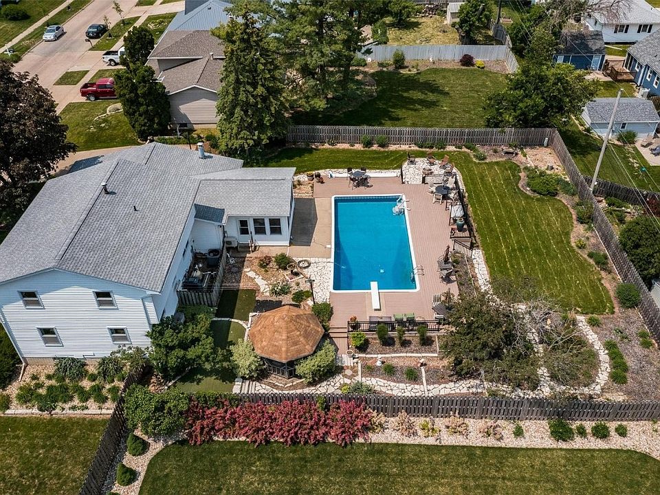 3614 Sue Ln NW, Cedar Rapids, IA 52405 Zillow