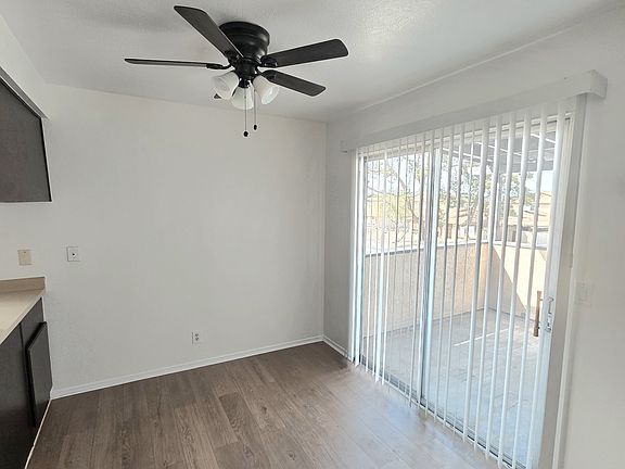4th image of 2657 McLeod Dr APT 4