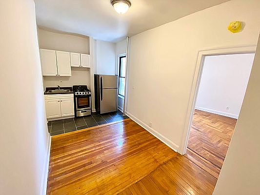 2nd image of 2095 Grand Concourse #30B