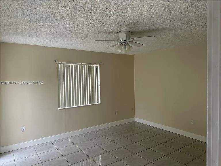 6991 NW 169th Ter — Photo 10