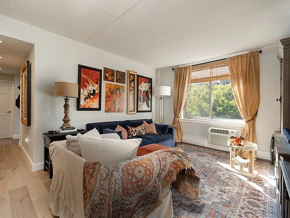 4th image of 102 Bradhurst Ave APT 702