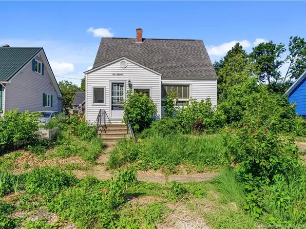 118 Humphrey St, Moncton, NB E1C 6P1