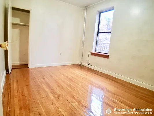 Rented by Sovereign Associates | media 33