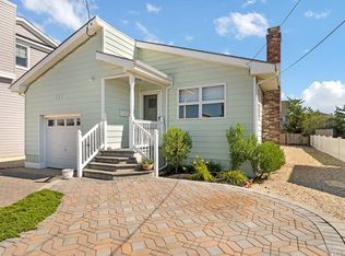 337 N 7th St, Surf City, NJ 08008