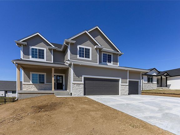 2nd image of 2660 Avalon Dr