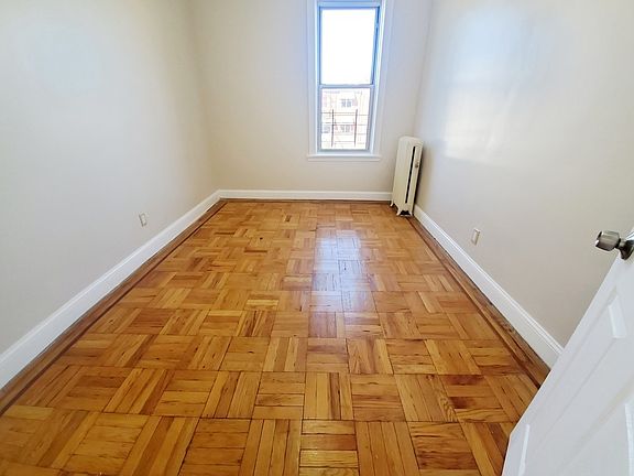 5th image of 1223 Ovington Ave #2REAR