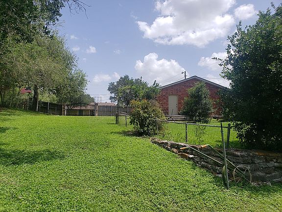 5th image of 13737 River Forest Dr