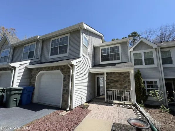 3 Stallion Court, Tinton Falls, NJ 07753