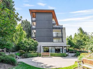 13919 Fraser Hwy #205, Surrey, BC V3T 4E6