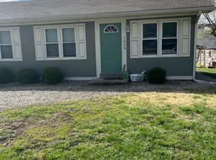 1623 W 22nd Ter, Lawrence, KS 66046