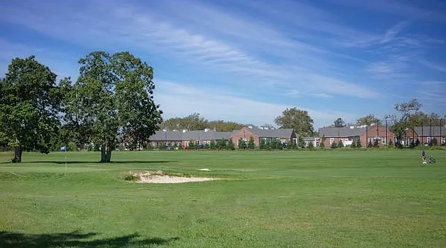 Fairfield Townhomes at Islip — Photo 20