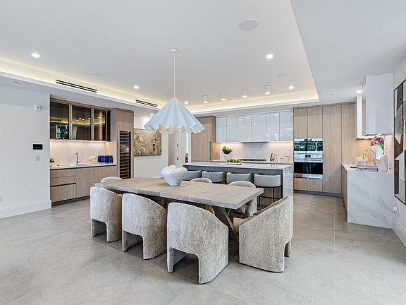 2nd image of 87 Isle Of Venice Drive #201n