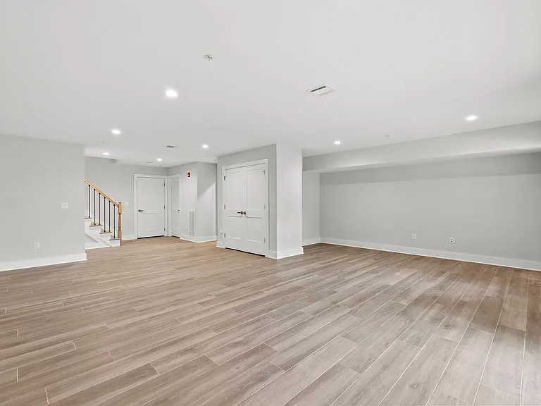 105 Brandon Ct — Photo 66