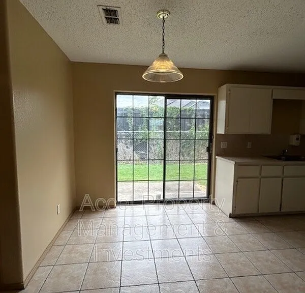 1201 W Carmen Ave #2 — Photo 4