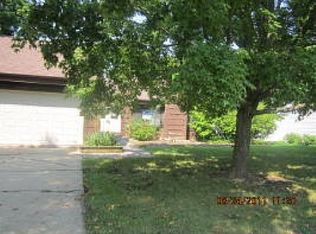 2S640 Angeline Ct, Warrenville, IL 60555