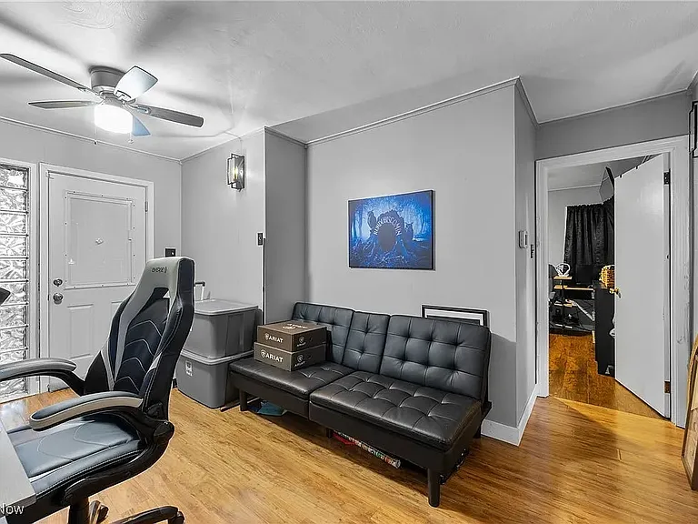 151 Park Ave — Photo 16