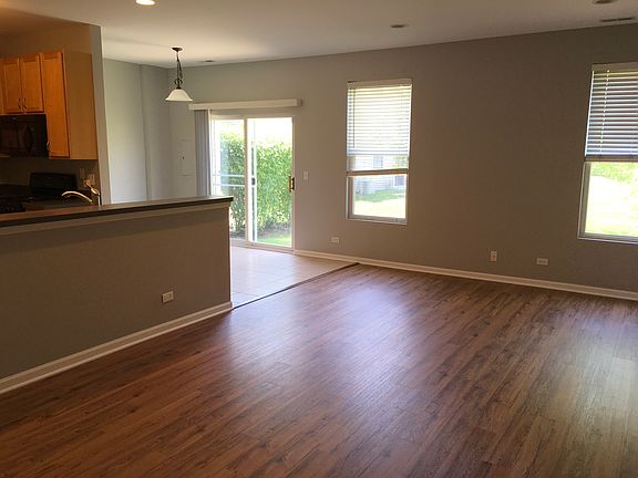 5th image of 4144 Blackstone Dr