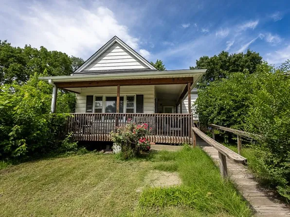 209 W Nebraska Ave, Saint Joseph, MO 64504