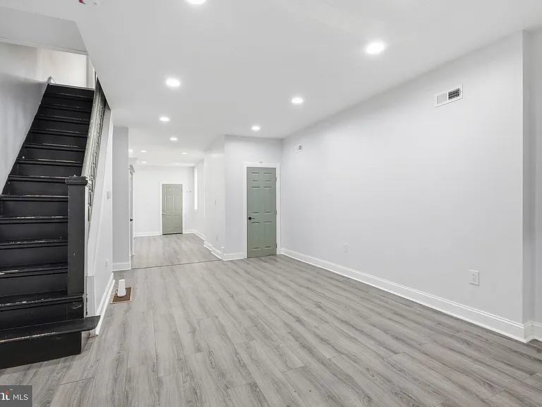 1406 S Allison St — Photo 4
