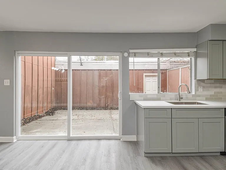 12543 Wellington Park Dr — Photo 8