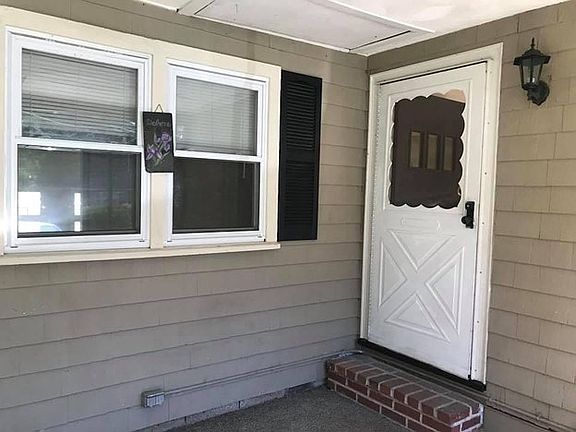 2nd image of 2 Lockwood Rd