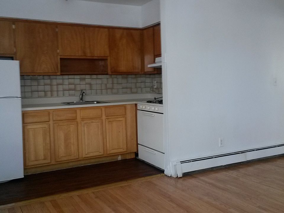 Kitchen/Living Area