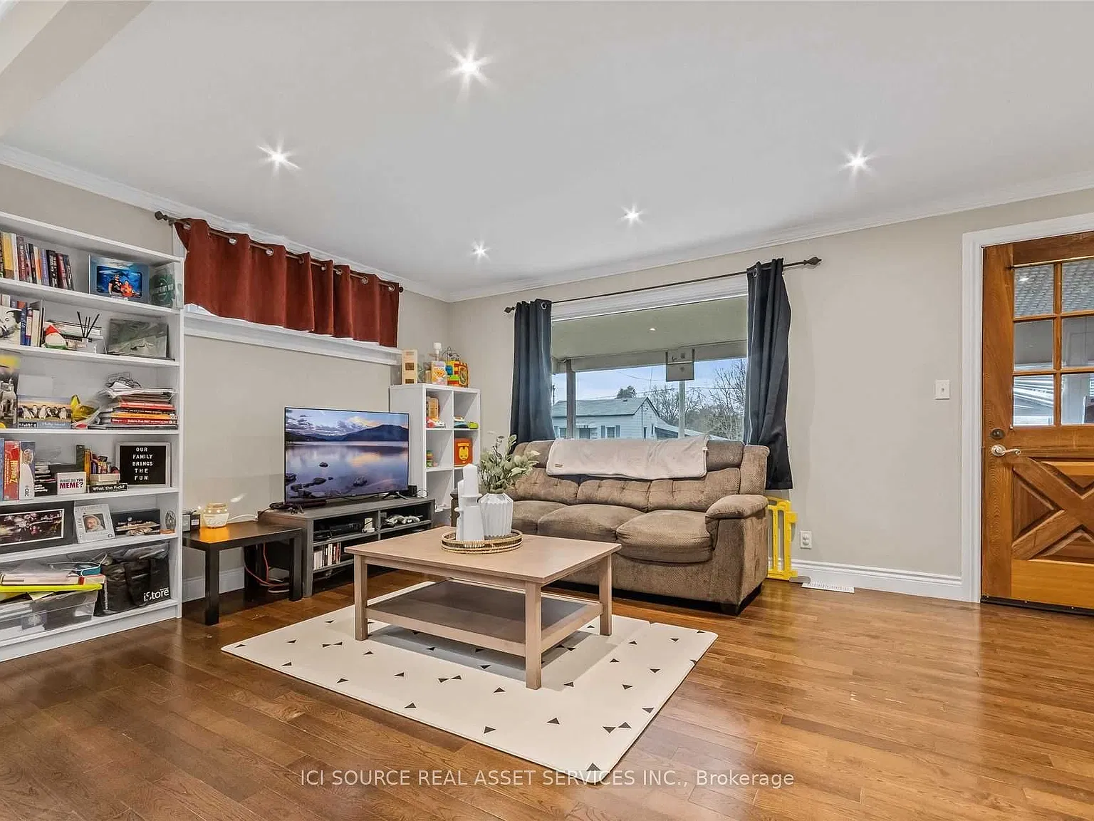 2 bed, $2,275 — Photo 2