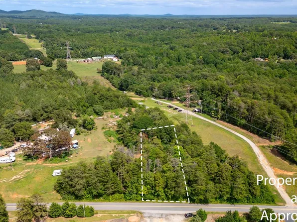 429 Stewart Rd, Six Mile, SC 29682