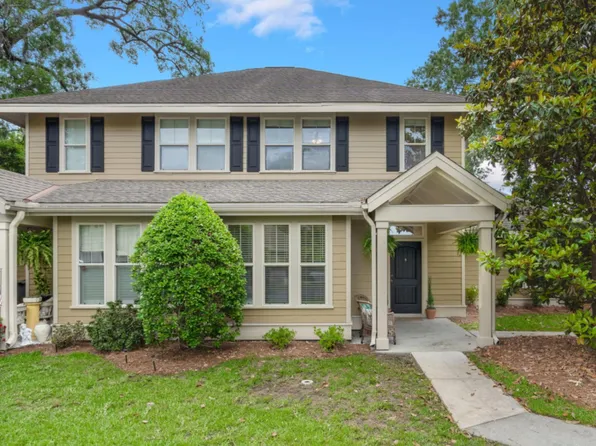 5557 Colonial Chatsworth Cir, North Charleston, SC 29418