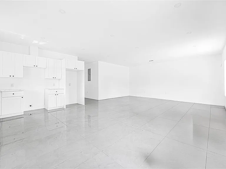 7990 NW 8th Ave — Photo 2