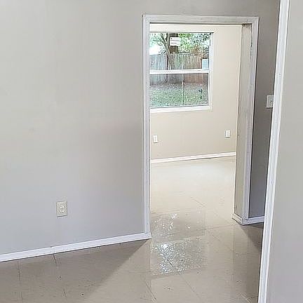 5th image of 6123 Bamboo Dr