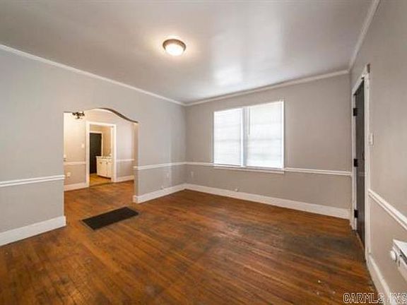 5th image of 210 W 18th St