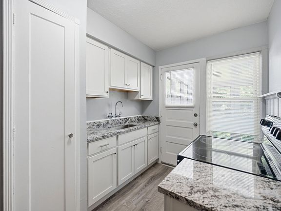 2nd image of 253 E 250th St