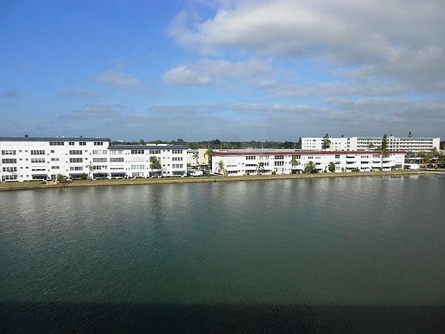 1st image of 6025 Shore Blvd S APT 512