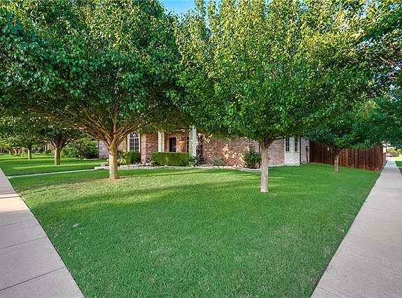 2nd image of 100 Cottonwood Trl