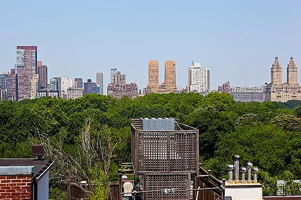 Sold by Modlin Group | media 9