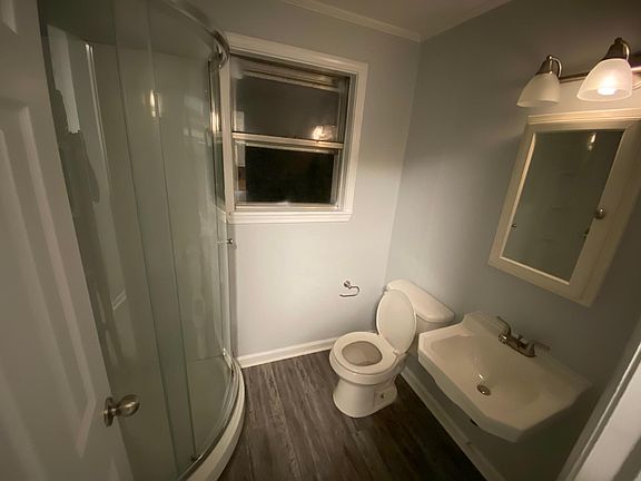 5th image of 1010 Davis Dr #A