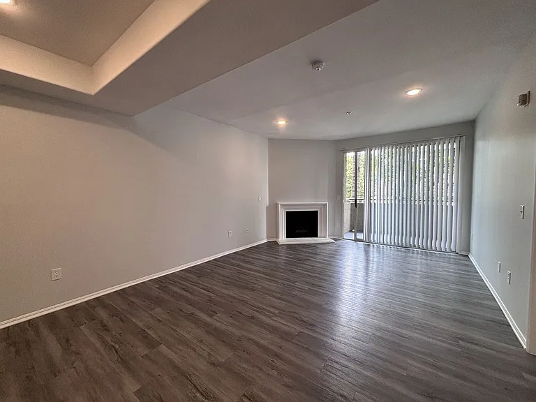7044 Lanewood Ave — Photo 61