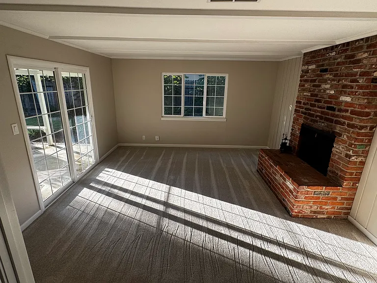 2131 Fernvale Dr — Photo 12