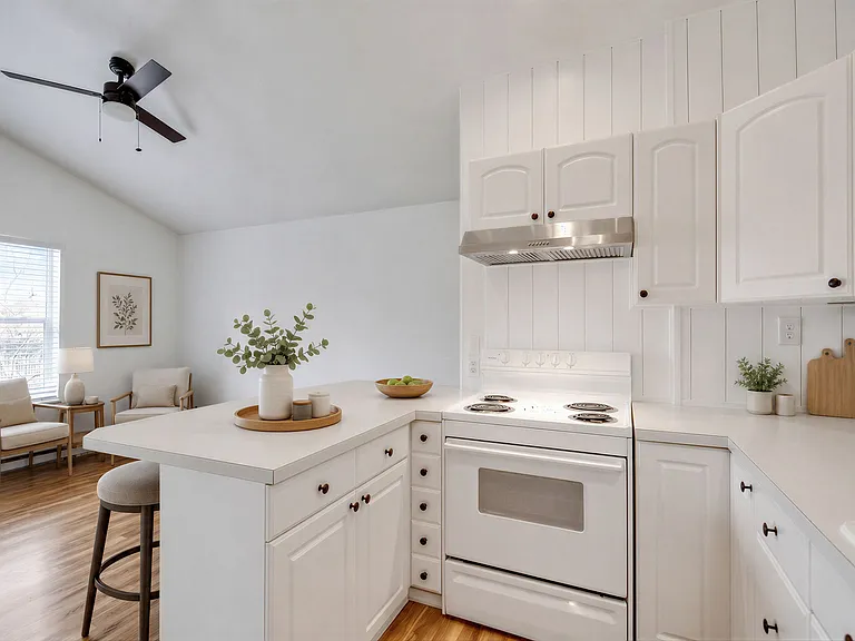 1333 NE Market Dr #B — Photo 8